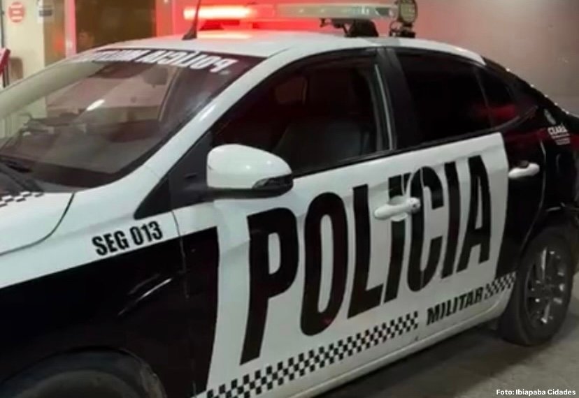 Diretor e coordenadora de escola estadual em Tianguá são feridos a faca por aluno.