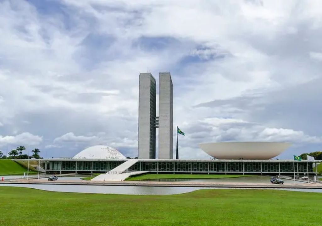 Prédio do Congresso Nacional durante o encerramento das atividades legislativas do primeiro semestre de 2026.