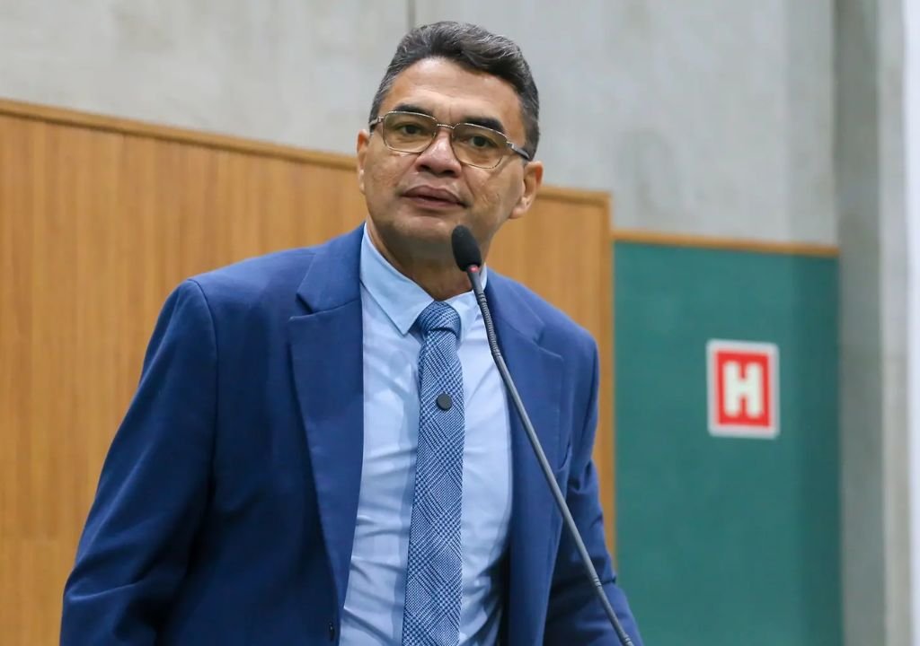 Sargento Reginauro assume cadeira no Senado após licença de Eduardo Girão